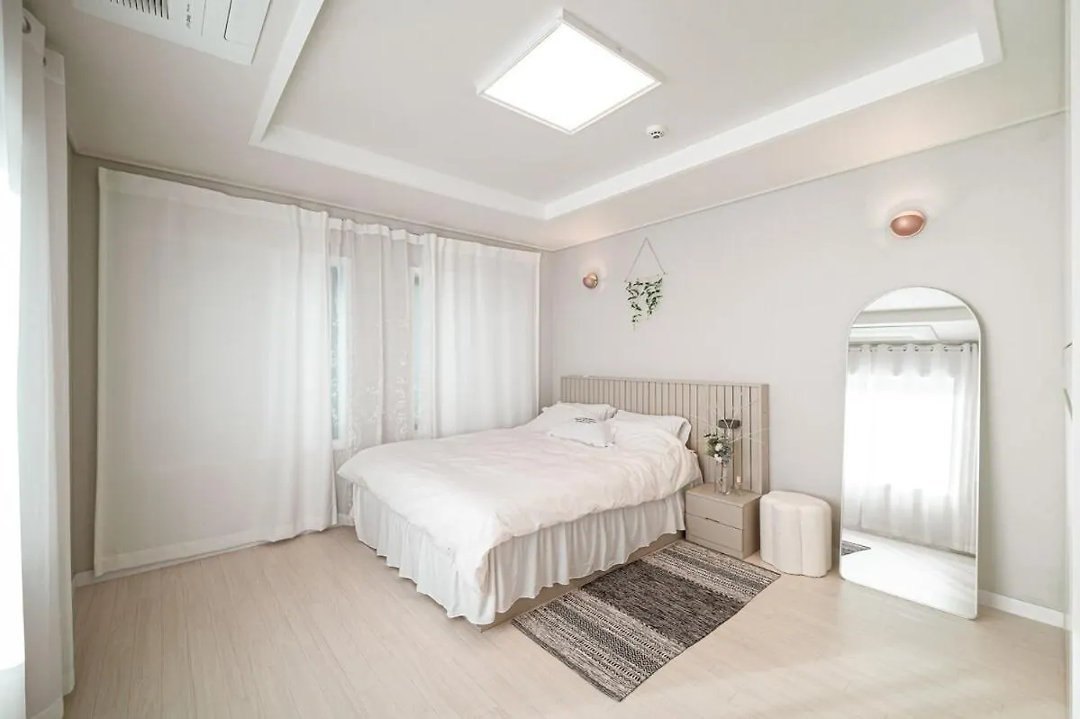 Aewol Hugh Village Jeju Holiday home
