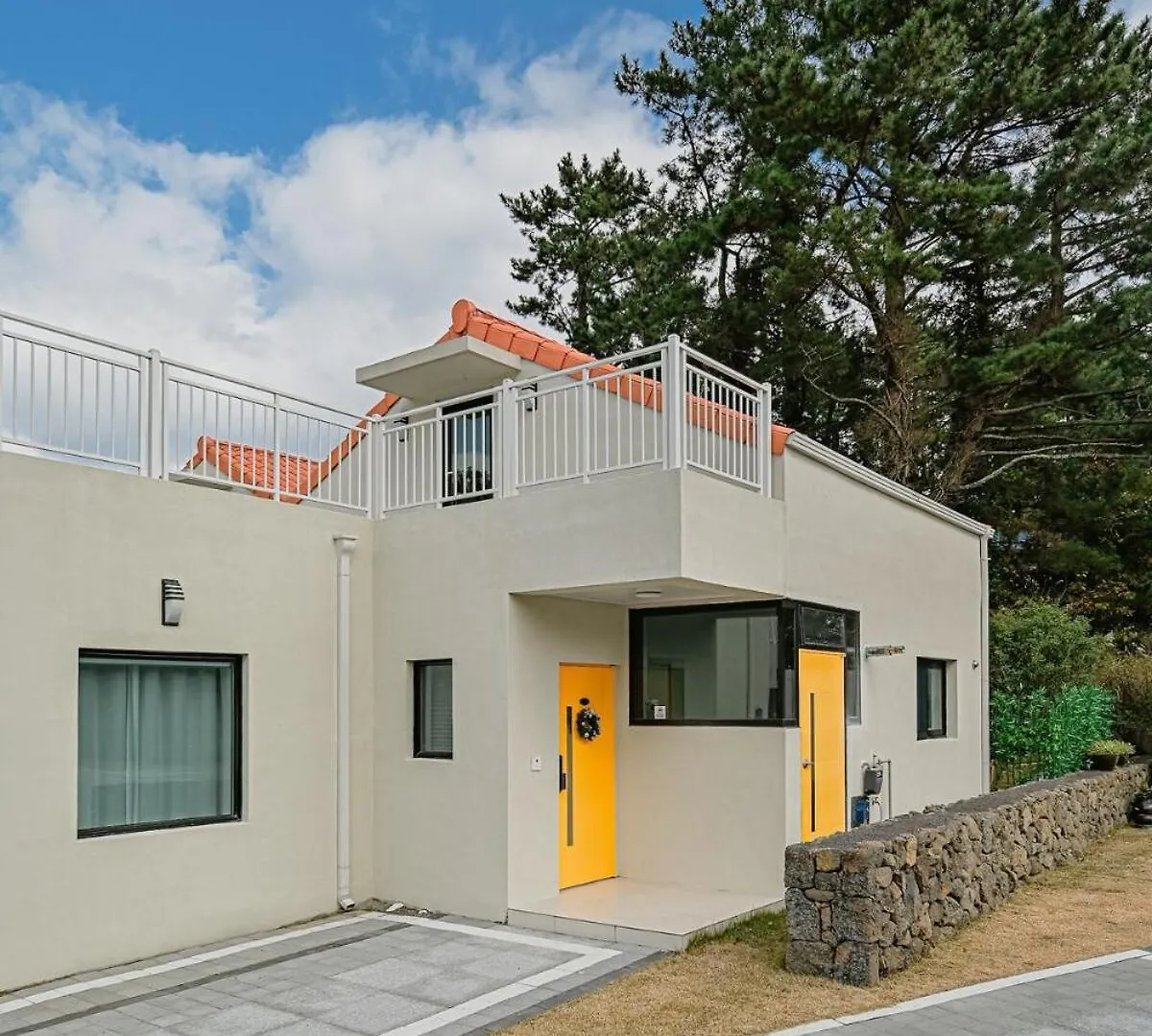Holiday home Aewol Hugh Village Jeju